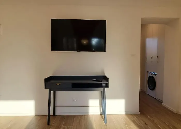 Galleria 2 Agosto 1980 N2 Болонья