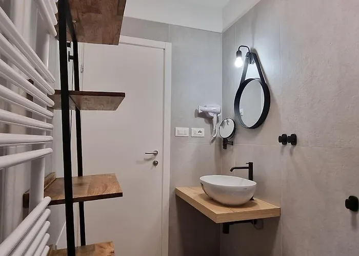 Galleria 2 Agosto 1980 N2 * Bologna